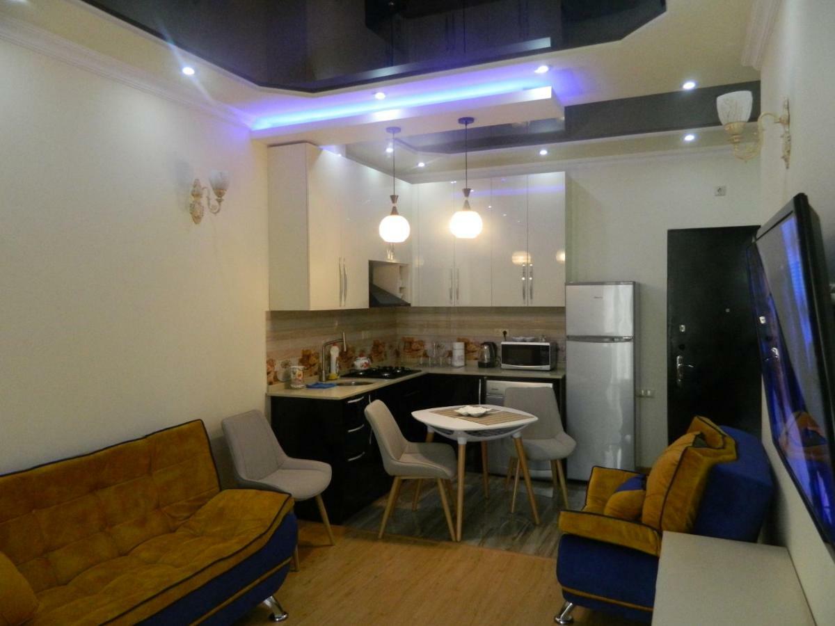 Chemi Saxli Apartment Μπατούμι Εξωτερικό φωτογραφία